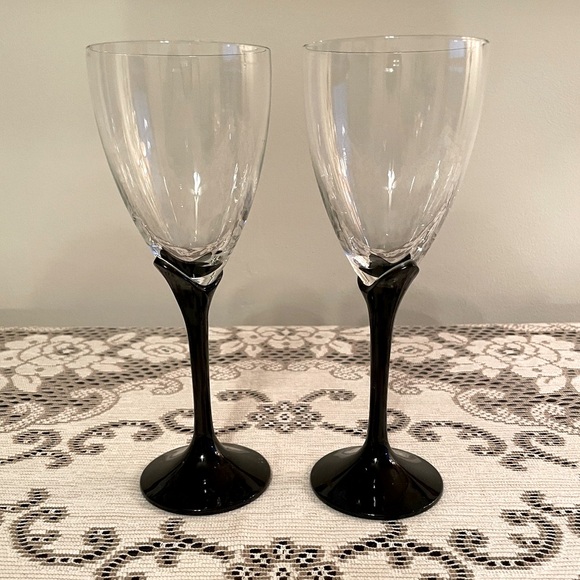 Vintage, Crystal, Alexandria Black Tulip, Water/Wine Goblet by Mikasa Set of 2 - Picture 1 of 10